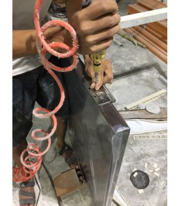 KHÂU SẢN XUẤT LẮP BẢN LỀ CỬA GỖ CHỐNG CHÁY COMPOSITE